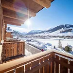 Deschana Lodge