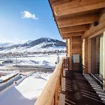 Deschana Lodge